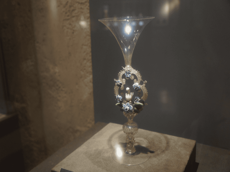 お気に入りのポストカードを飾る！鑑賞後も続くアートのある暮らし